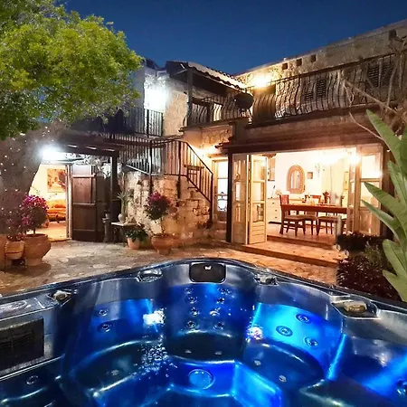 Boutique Traditional Spa Vila Newly Renovated 2023! Villa *