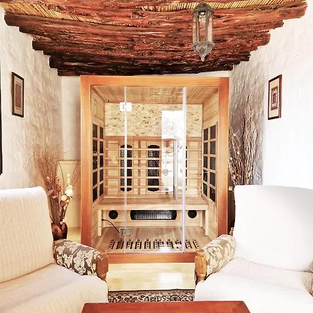 Boutique Traditional Spa Vila Newly Renovated 2023! Villa