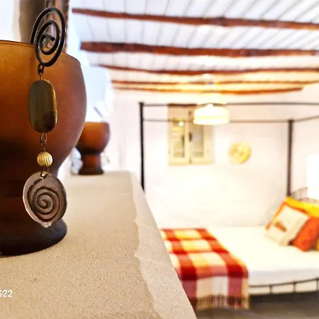 Boutique Traditional Spa Vila Newly Renovated 2023! Peyia