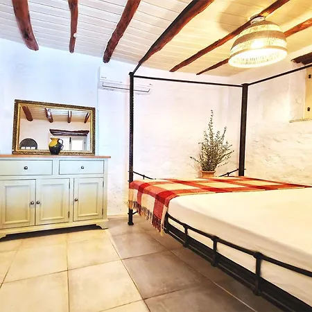 Boutique Traditional Spa Vila Newly Renovated 2023! * Pegeia